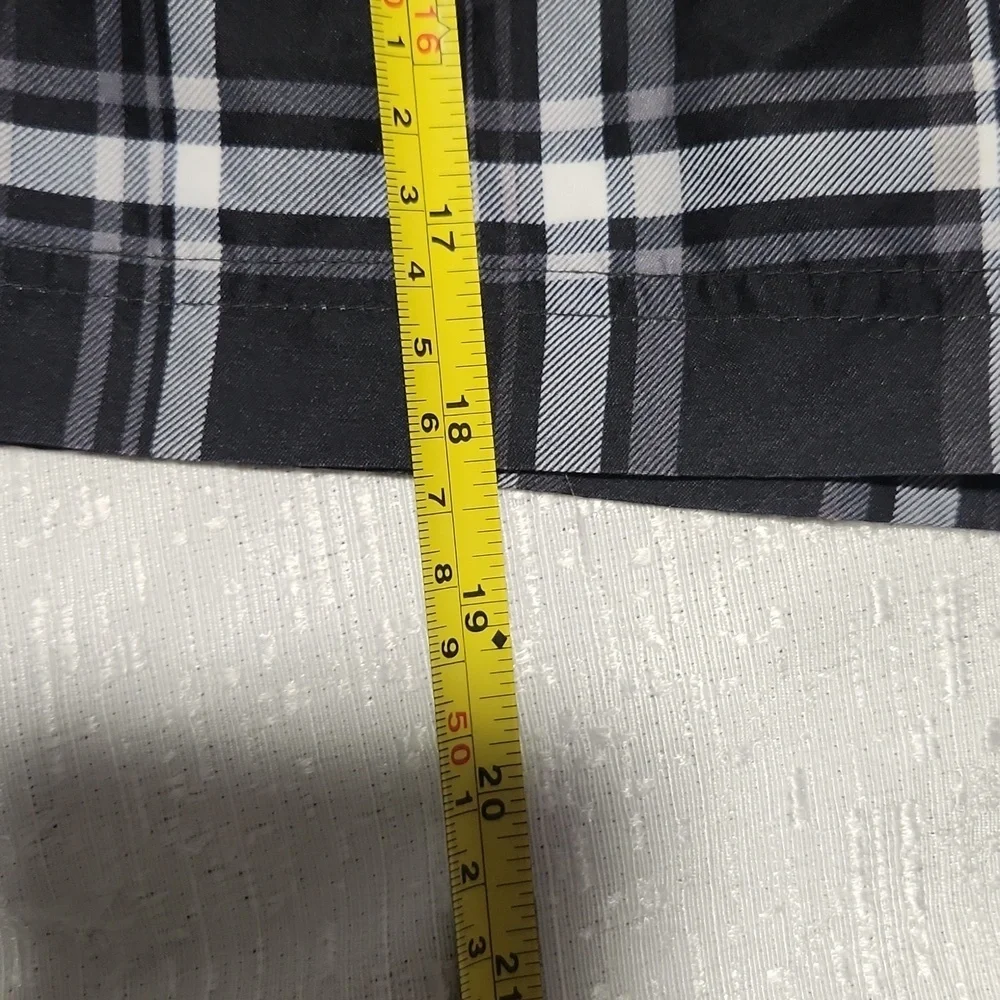 OCEAN PACIFIC XL Black and White Plaid Shorts